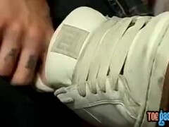 Inked stud Evan Heinze caresses feet and cock solo Thumb