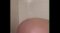 Lua masturbating in shower Thumb