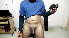Too closeup my dick and watch porn in mobile Thumb