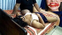 सौतेली दीदी को मस्त तेल लगा के खूब जोर जोर से चोदा Thumb