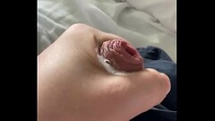 Got lot of pre-cum that need cleaning up and with big cumshot at the end Thumb