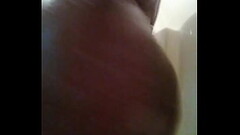Wet ass shaking Chicb04 Thumb