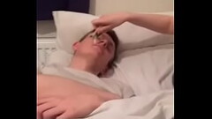 Young stud takes creamy load on face Thumb