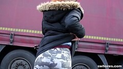 Redhead anorexic punker street whore sucking cock really good Thumb
