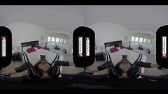 VR Sex With A Hot Catwoman Carmen Caliente Only on VRCosplayX.com Thumb